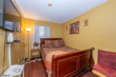 3 Martha Court Newark NJ 07103