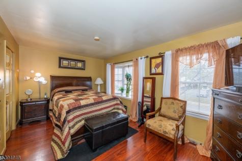 3 Martha Court Newark NJ 07103