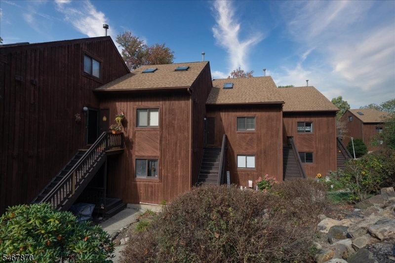 3 Red Lodge Drive Vernon NJ 07462