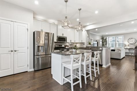 706 Bayside Court South Amboy NJ 08879