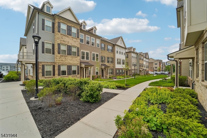 1 Haralson Court Livingston NJ 07039