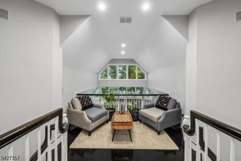 3 Kips Ridge C0003 Montclair NJ 07042