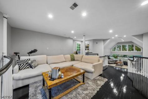 3 Kips Ridge C0003 Montclair NJ 07042