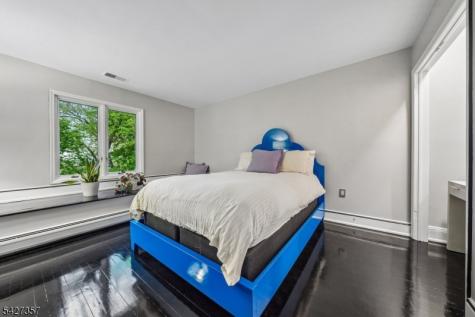 3 Kips Ridge C0003 Montclair NJ 07042