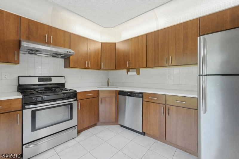 543 Manchester Court Piscataway NJ 08854