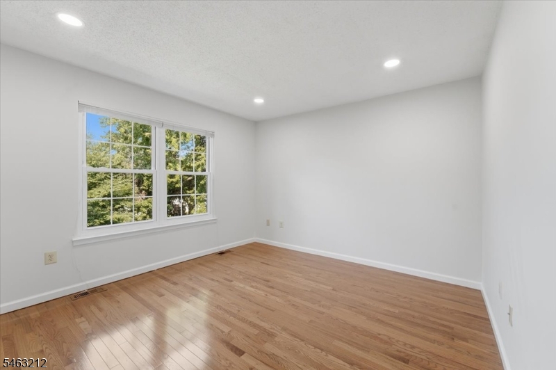 543 Manchester Court Piscataway NJ 08854