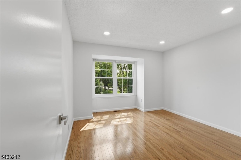 543 Manchester Court Piscataway NJ 08854