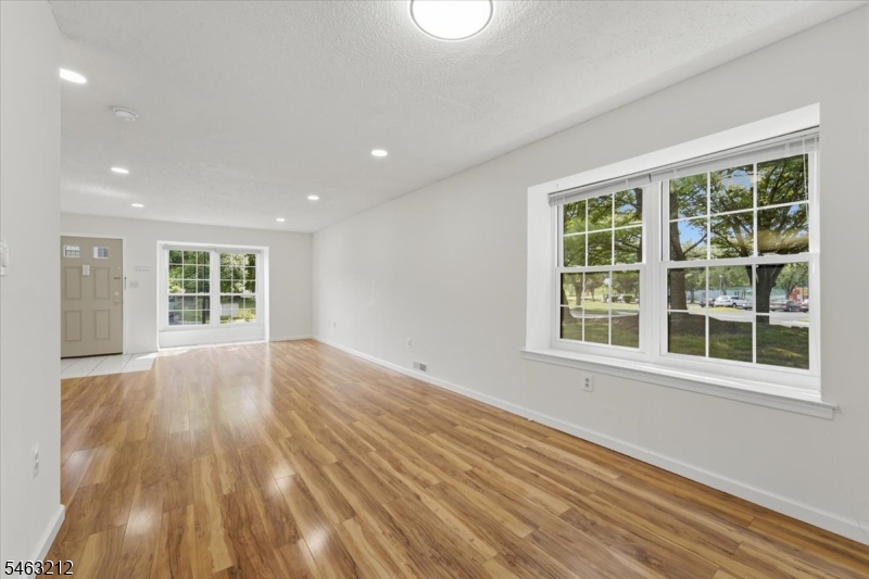 543 Manchester Court Piscataway NJ 08854
