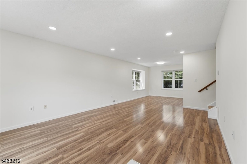 543 Manchester Court Piscataway NJ 08854