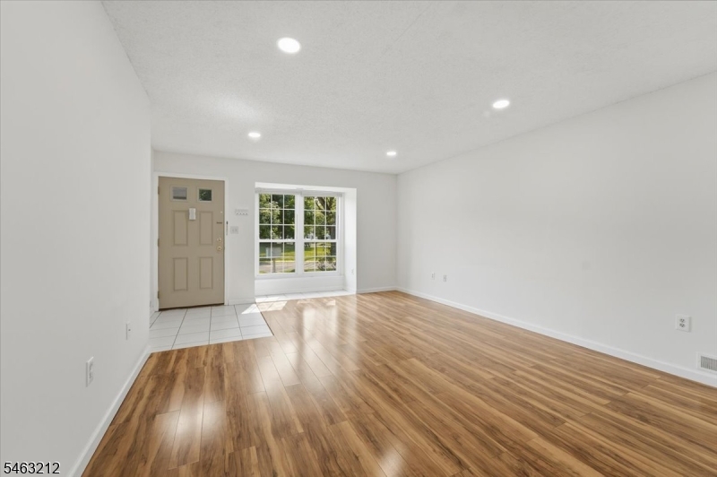 543 Manchester Court Piscataway NJ 08854