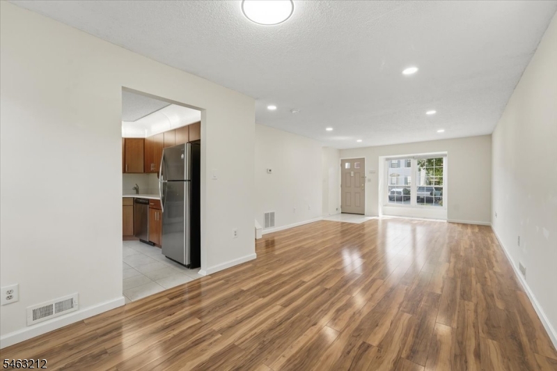 543 Manchester Court Piscataway NJ 08854