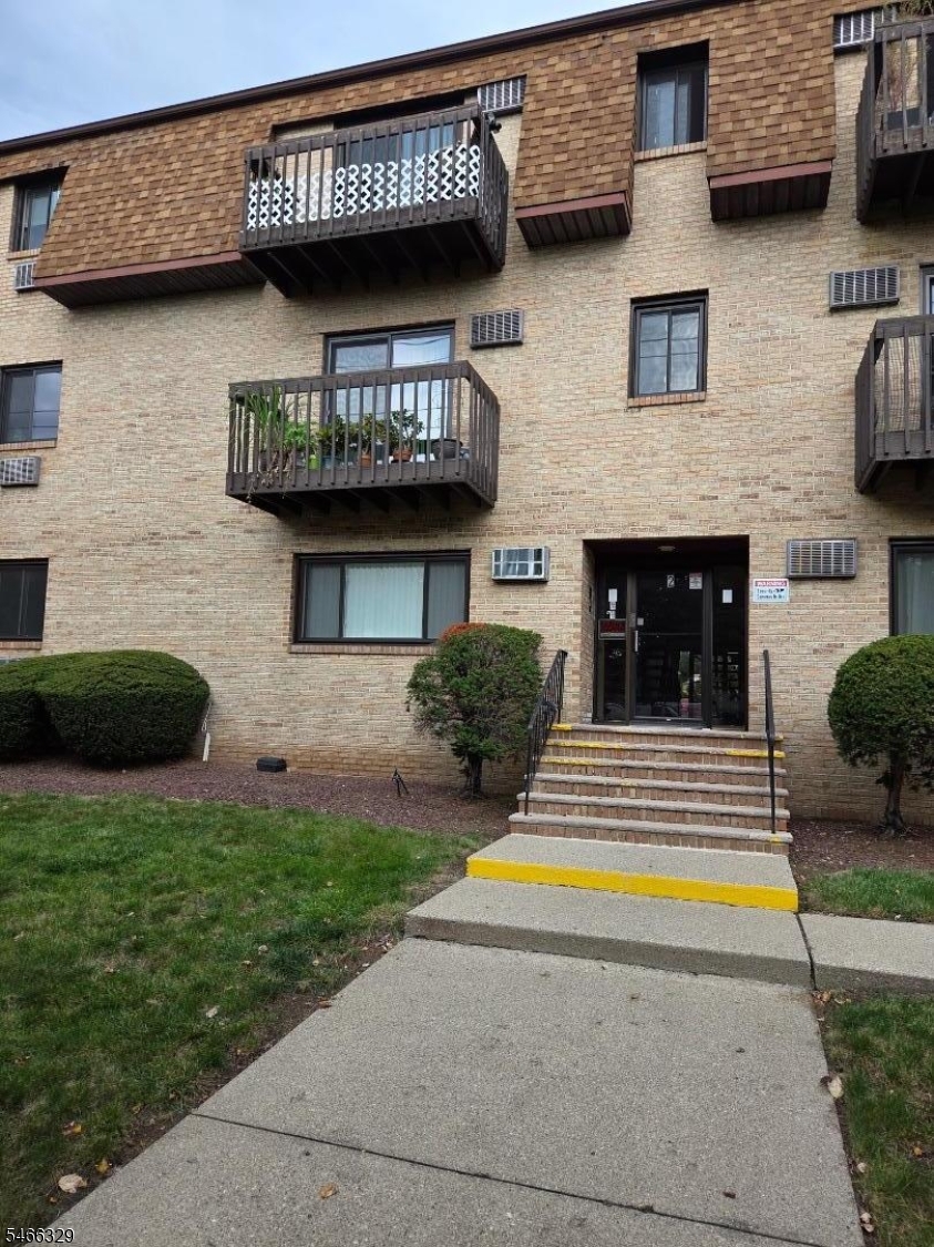 2 Honiss Street Belleville NJ 07109