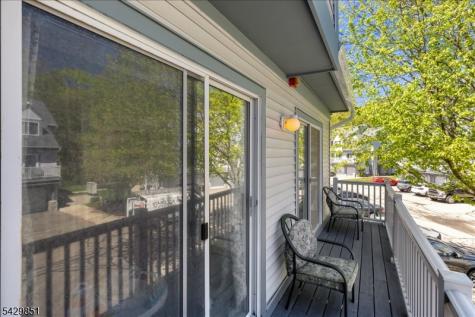 15 Garden Court Roxbury NJ 07876