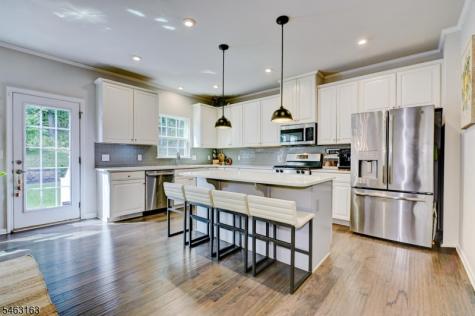 4 Woodland Way Mount Arlington NJ 07856