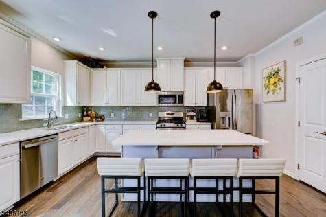 4 Woodland Way Mount Arlington NJ 07856