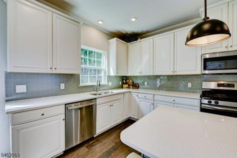 4 Woodland Way Mount Arlington NJ 07856