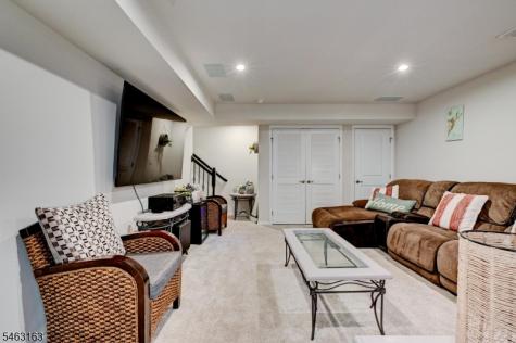 4 Woodland Way Mount Arlington NJ 07856