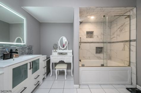 675 Raritan Road Clark NJ 07066