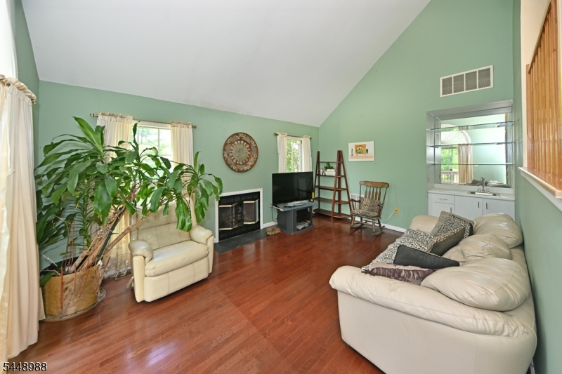 354 Stiles Court West Orange NJ 07052
