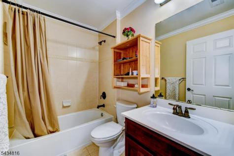 32 Weber Avenue Hillsborough NJ 08844
