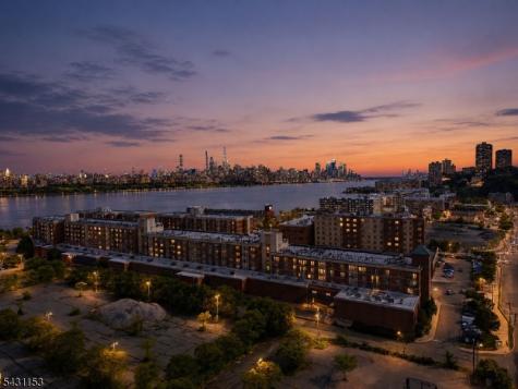 3103 City Place Edgewater NJ 07020