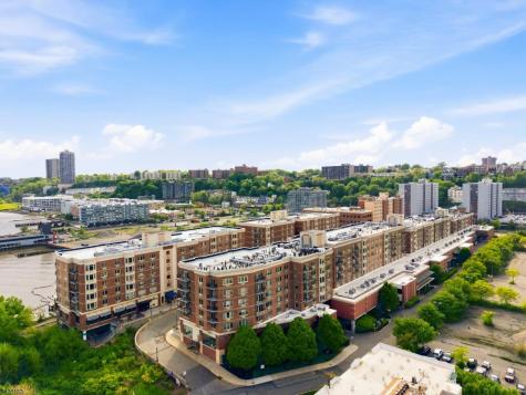 3103 City Place Edgewater NJ 07020
