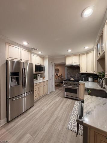 252 Crescenzi Court West Orange NJ 07052
