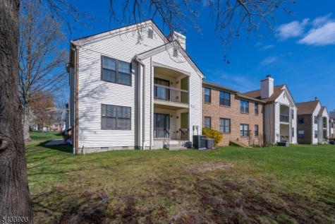 2706 Lighthouse Lane Sayreville NJ 08859