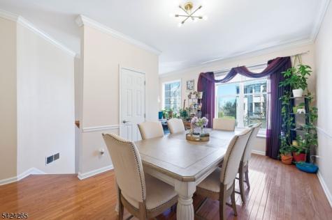 424 Hartford Drive Nutley NJ 07110