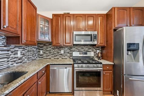 424 Hartford Drive Nutley NJ 07110