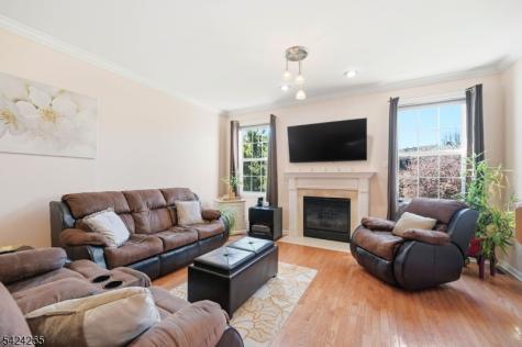 424 Hartford Drive Nutley NJ 07110