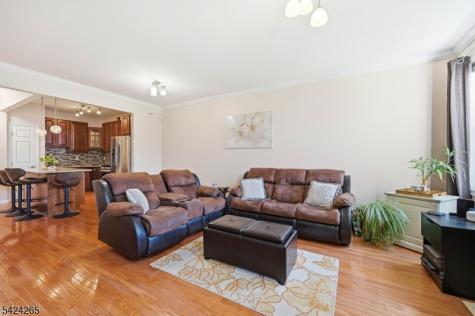 424 Hartford Drive Nutley NJ 07110