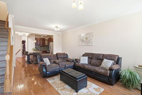 424 Hartford Drive Nutley NJ 07110