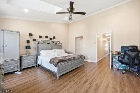424 Hartford Drive Nutley NJ 07110