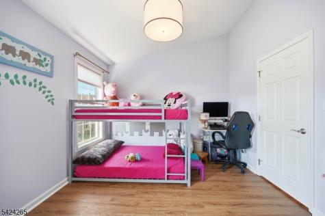 424 Hartford Drive Nutley NJ 07110