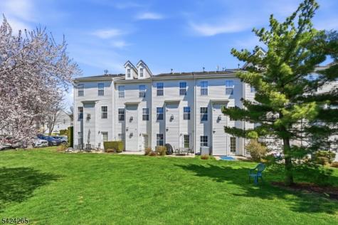 424 Hartford Drive Nutley NJ 07110