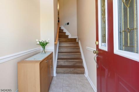424 Hartford Drive Nutley NJ 07110