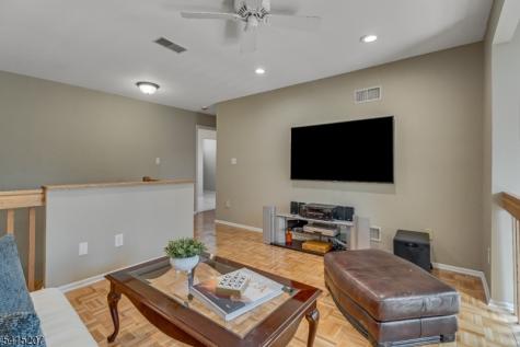4 Currey Lane West Orange NJ 07052