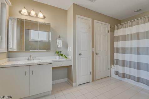 4 Currey Lane West Orange NJ 07052