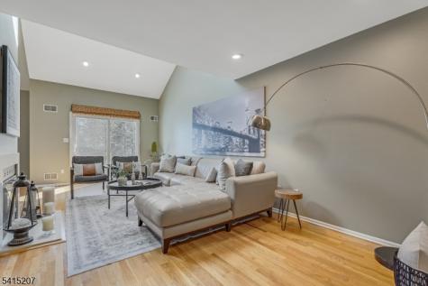 4 Currey Lane West Orange NJ 07052