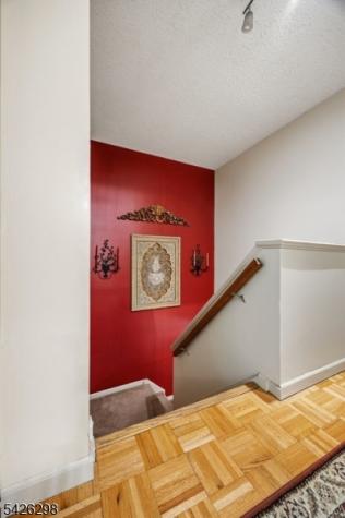 8 Tall Oaks Court Sayreville NJ 08859