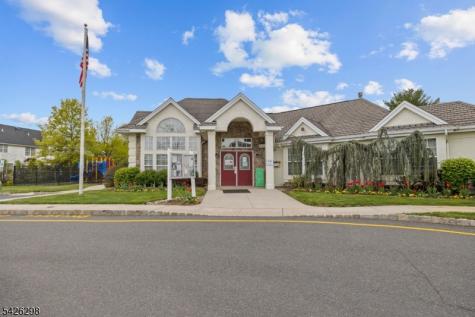 8 Tall Oaks Court Sayreville NJ 08859