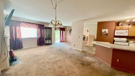 74 Falcon Ridge Way Hamburg NJ 07419