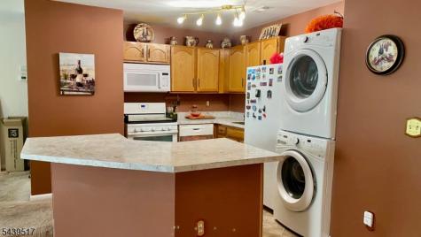 74 Falcon Ridge Way Hamburg NJ 07419