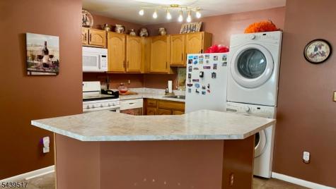 74 Falcon Ridge Way Hamburg NJ 07419