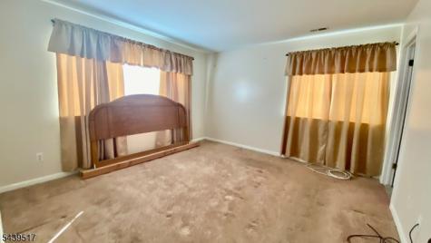 74 Falcon Ridge Way Hamburg NJ 07419