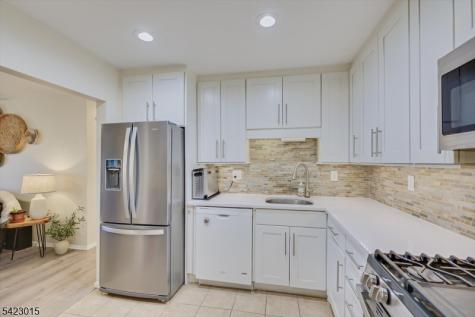 95 Sapphire Lane Franklin NJ 08823