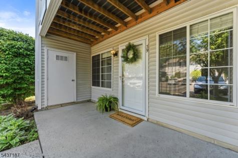 39 Larkspur Court Bedminster NJ 07921
