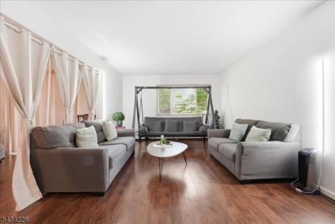 18 Lake Avenue East Brunswick NJ 08816
