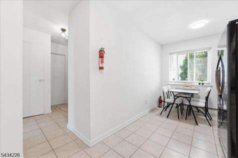 18 Lake Avenue East Brunswick NJ 08816